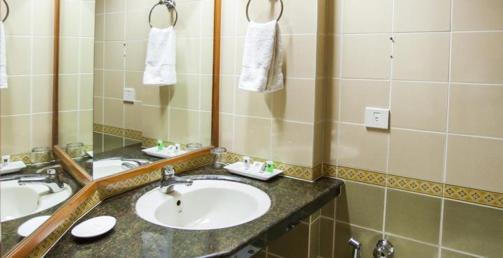Comfort Inn President Near Ahmedabad Junction Station Экстерьер фото