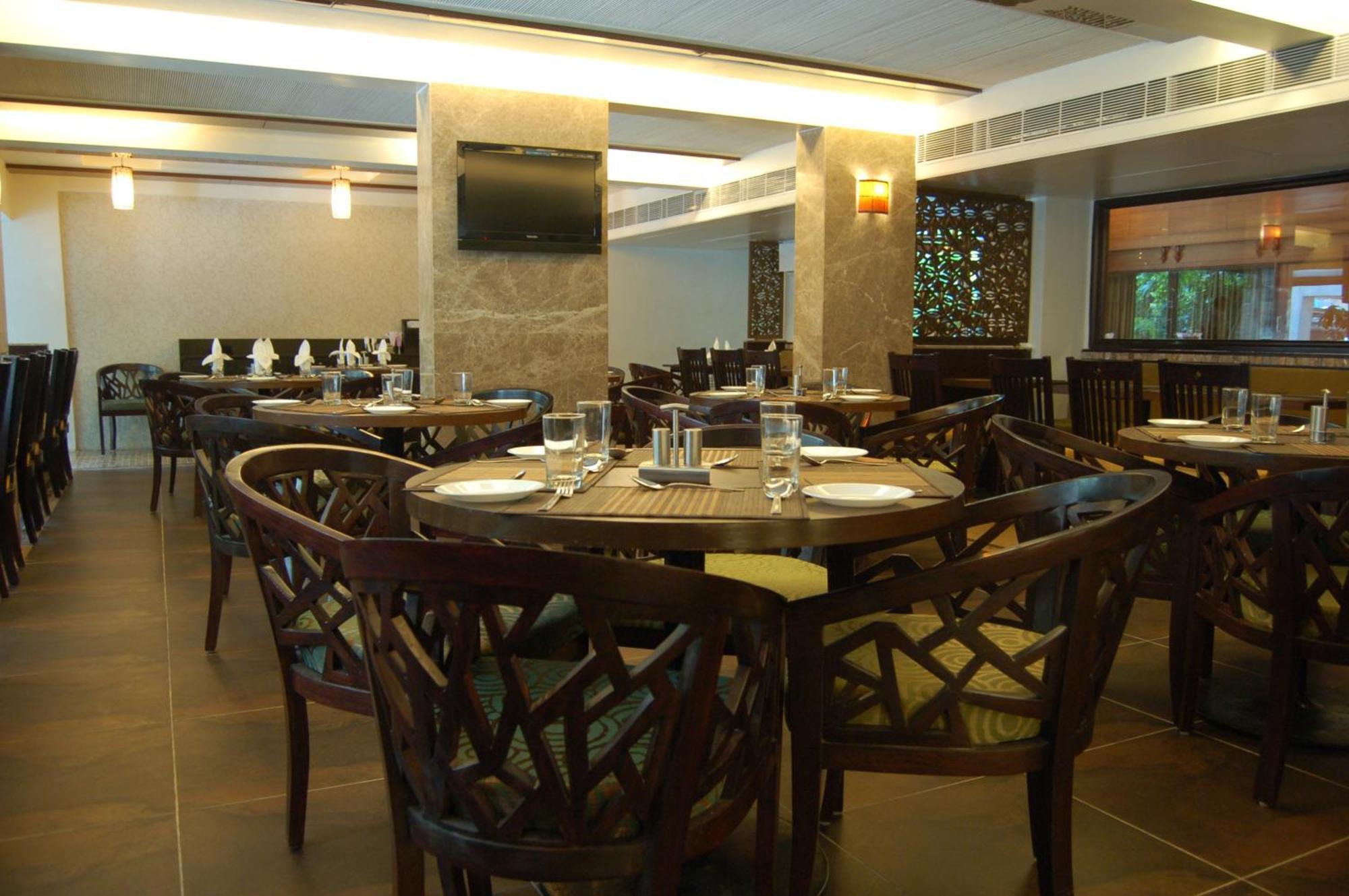 Comfort Inn President Near Ahmedabad Junction Station Экстерьер фото