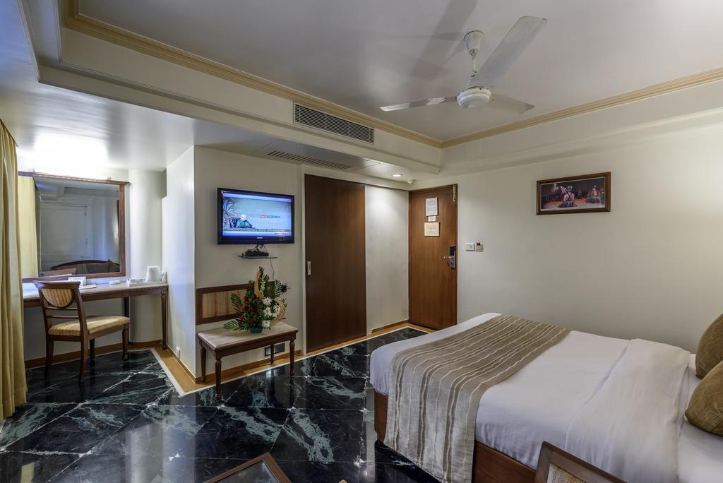 Comfort Inn President Near Ahmedabad Junction Station Экстерьер фото