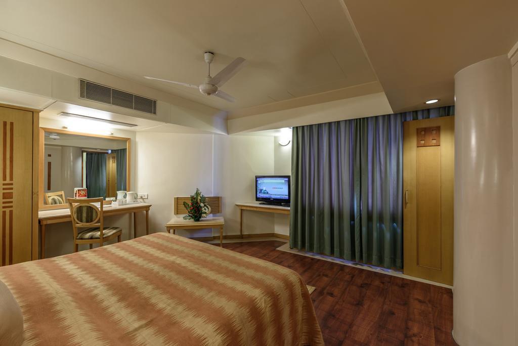 Comfort Inn President Near Ahmedabad Junction Station Экстерьер фото