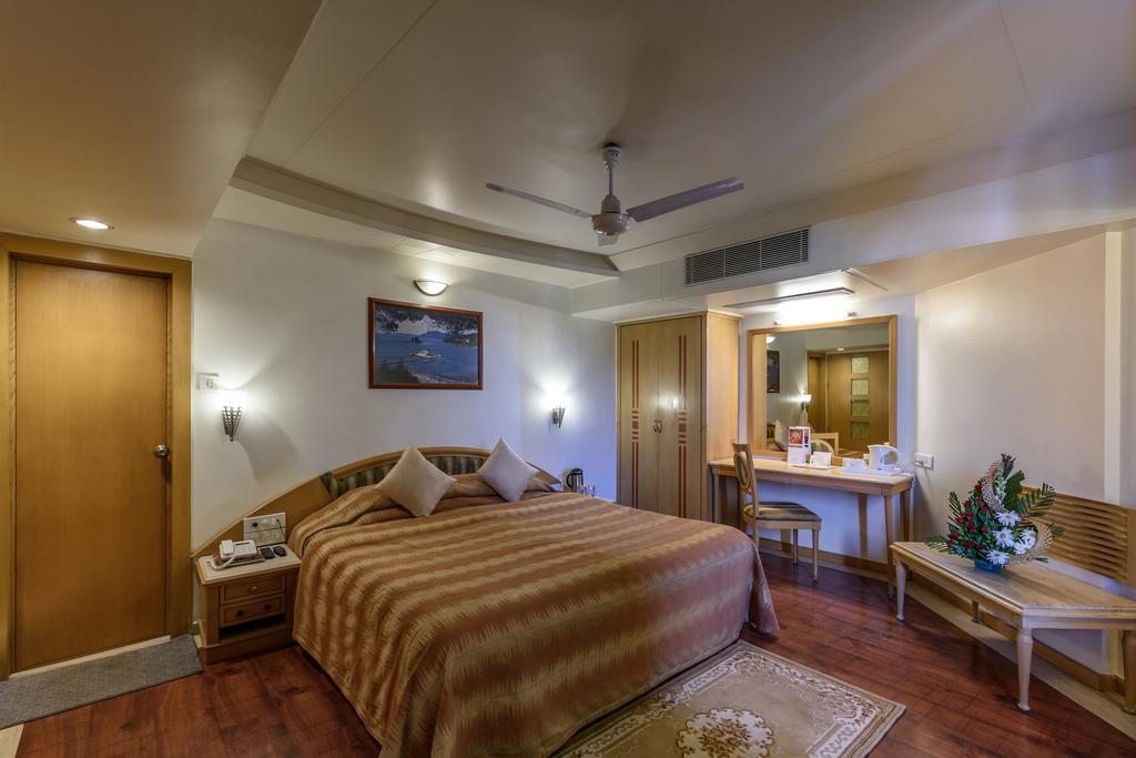 Comfort Inn President Near Ahmedabad Junction Station Экстерьер фото