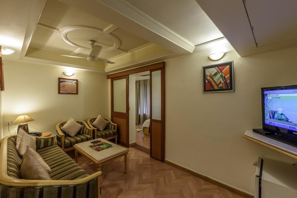 Comfort Inn President Near Ahmedabad Junction Station Экстерьер фото