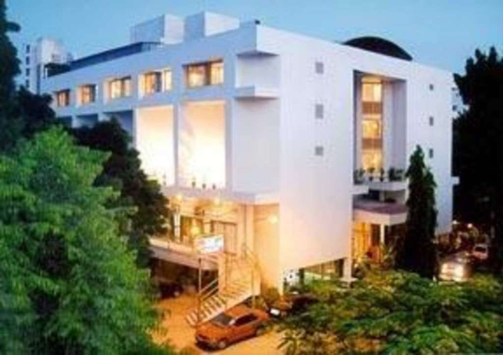 Comfort Inn President Near Ahmedabad Junction Station Экстерьер фото
